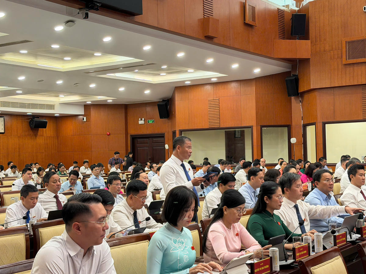 Đại biểu tham dự Kỳ họp thứ Sáu (kỳ họp chuyên đề) HĐND TPHCM khóa XI, nhiệm kỳ 2026-2031. Ảnh: S.X