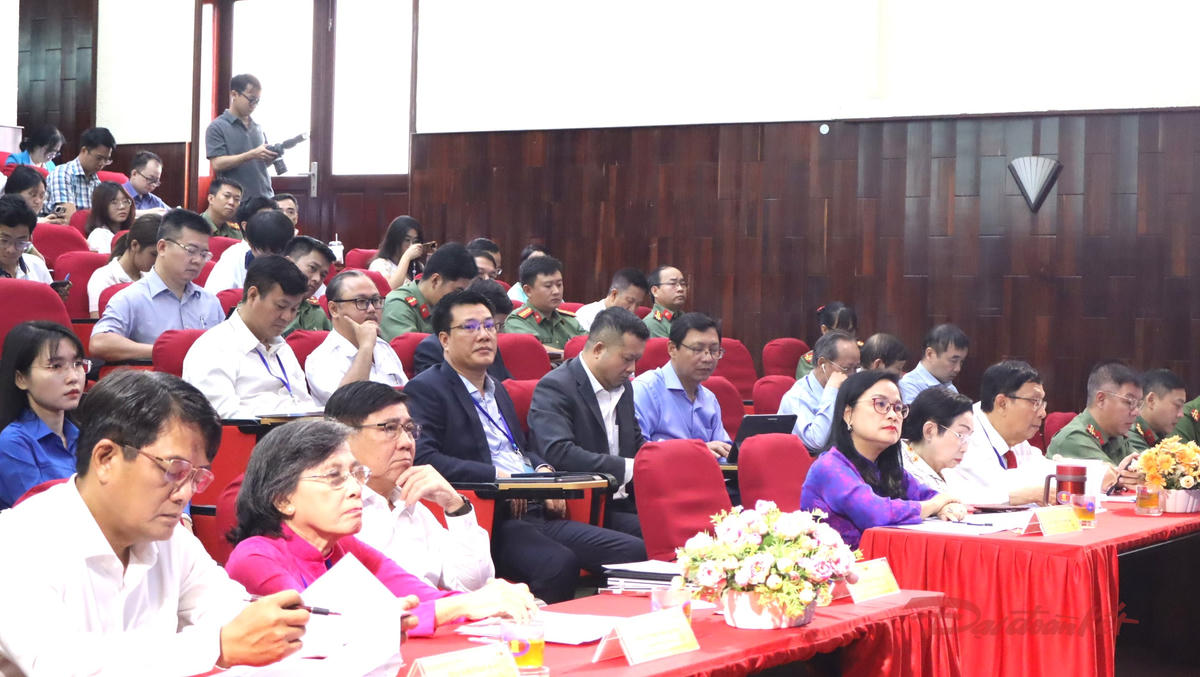 Quang cảnh hội thảo khoa học. Ảnh: T.Luân