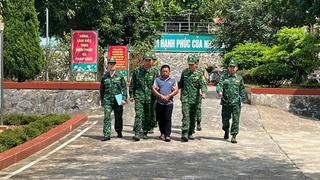 Lào Cai: Bán người yêu lấy 10 triệu đồng