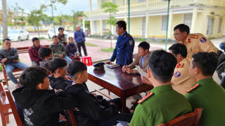 Quảng Ngãi: Nhóm học sinh ném đá làm vỡ kính 2 toa tàu SE1