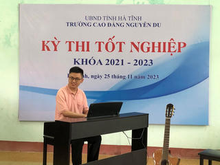 Vươn lên từ bóng tối