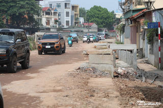 Hà Nội: Thi công đường Ngô Quyền thiếu các biện pháp an toàn giao thông