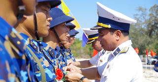 Bổ nhiệm 2 Phó Tư lệnh kiêm Tham mưu trưởng Quân chủng Hải quân và Quân khu 1