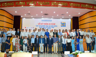 Tạp chí Nhiếp ảnh và Đời sống kỷ niệm 45 năm ngày ra số đầu tiên