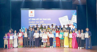 Ấm áp, yêu thương với những kỷ niệm về thầy cô và mái trường