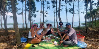 Ngòi Tu - thôn du lịch bên hồ Thác Bà