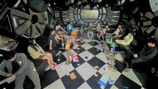 Mừng sinh nhật em trai, chủ quán karaoke cho mở tiệc ‘ma túy’ chiêu đãi bạn bè