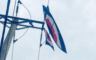 Cẩn trọng khi thả diều gần cột điện cao thế