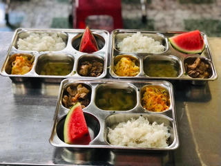 Học sinh tiểu học Hà Nội sẽ được hỗ trợ bữa ăn bán trú