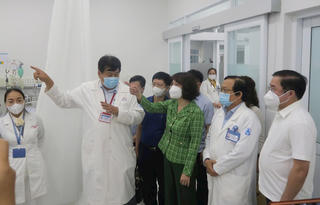 Hạn chế chuyển bệnh nhân sởi lên tuyến trên