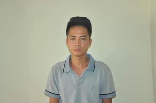 Vĩnh Phúc: Bắt nam thanh niên hất cảnh sát lên nắp capo