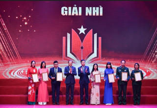 Báo Đại Đoàn Kết đoạt giải Nhì Giải Báo chí toàn quốc ‘Vì sự nghiệp Giáo dục Việt Nam’ năm 2023