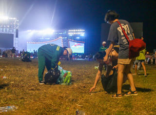 Những đóng góp thầm lặng trong đêm Khai mạc Lễ hội Vì hòa bình