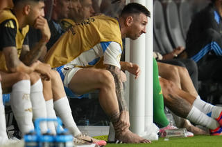 Sau Copa America, Messi hoãn mục tiêu dự World Cup lần thứ 6