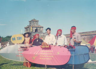 Đưa cánh diều Bá Dương Nội bay cao