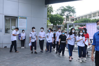 Đáp án tham khảo môn thi Ngoại ngữ kỳ thi lớp 10 tại Hà Nội