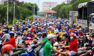 Đà suy giảm kinh tế đang trực tiếp tác động đến thị trường lao động