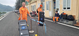 Tìm thấy 'hộp đen' của trực thăng gặp nạn rơi xuống biển