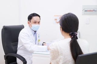 Hiểm họa làm đẹp 'thần tốc'