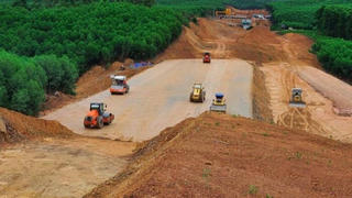 Thúc giải ngân 3 dự án cao tốc