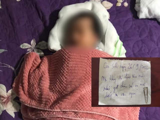 Bé gái 10 ngày tuổi bị bỏ rơi kèm lời nhắn ‘thương tâm’ của người mẹ