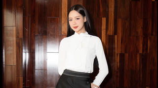 Hoa hậu Bảo Ngọc nhận nuôi bé gái mất gia đình sau vụ cháy chung cư mini