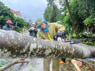 Bão số 5 đổ bộ vào miền Trung: Nỗ lực phòng chống, giảm thiểu thấp nhất thiệt hại