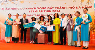 Đà Nẵng đón gần 20.000 lượt khách 'xông đất'