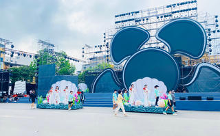 Hải Phòng: Tất bật, nhộn nhịp trước giờ khai mạc lễ hội Hoa Phượng Đỏ