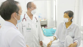 Viêm gan: Dễ lây lan, điều trị tốn kém