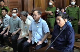 Kê biên 21 tài sản của  bị cáo Tất Thành Cang và các đồng phạm trong vụ án 'bán rẻ' đất công tại TP HCM