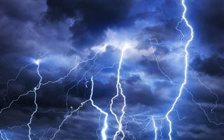 Quảng Ninh: 2 người tử vong nghi do sét đánh 