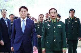 Chủ tịch nước: Quán triệt nghiêm Chiến lược bảo vệ Tổ quốc trong tình hình mới