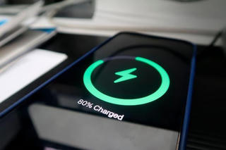 Những lỗi phổ biến khi sạc iPhone bạn cần biết