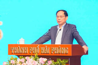 Cùng vui 'Tết sum vầy - Xuân ơn Đảng' với người lao động Hải Phòng