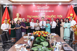 Thắp lên ngọn lửa tự hào, từ triệu trái tim Việt Nam