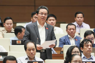 Nhiều người ngỡ ngàng khi các bệnh viện lớn xin thôi tự chủ quay về 'bao cấp'