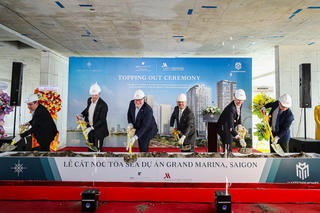 Grand Marina, Saigon cất nóc toà Sea bao gồm khu căn hộ hàng hiệu Marriott vàJW Marriott