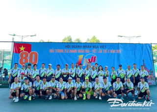 Giải Tennis CLB Doanh nhân Nga – Việt hào hứng và sôi nổi