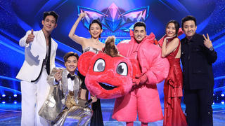 Ưng Hoàng Phúc lộ diện trong tập đầu tiên 'Ca sĩ mặt nạ' mùa 2 