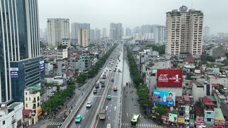 Hà Nội: Vì sao đường Vành Đai 2 vừa hoàn thành đã ngập nước?