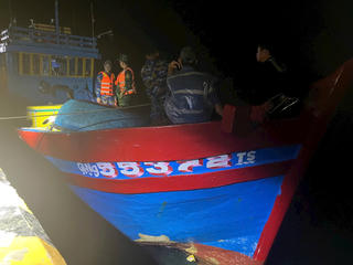 Quảng Trị: Phát hiện một tàu cá dùng xung điện để khai thác thủy sản