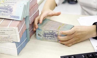 Lãi suất giảm vẫn khó vay ngân hàng