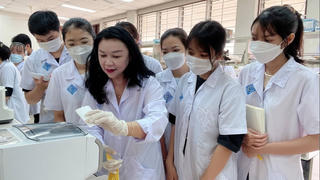 Chuyện về nữ giáo sư đoạt giải Kovalevskaia