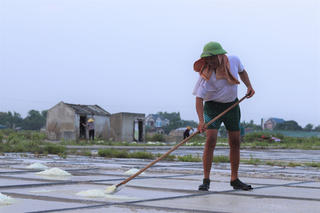 Nắng nóng ở Bắc Bộ, Trung Bộ kéo dài đến khi nào?