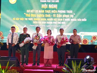 Khen thưởng 38 tập thể xuất sắc thực hiện phong trào “Thủ Đức nghĩa tình - Vì dân phục vụ”