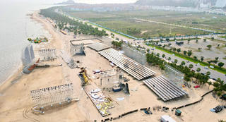 Gấp rút chuẩn bị cho sân khấu Carnaval trên biển đầu tiên tại Việt Nam