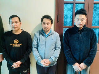 Triệt phá nhóm đối tượng dùng công nghệ chiếm đoạt tiền cước taxi