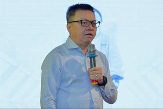 Con người không hoàn hảo, AI cũng vậy thôi