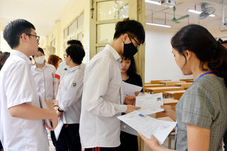 Thi tốt nghiệp THPT 2025: 'Càng giảm môn bắt buộc, càng tốt'